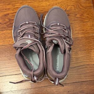 Columbia hiking shoes